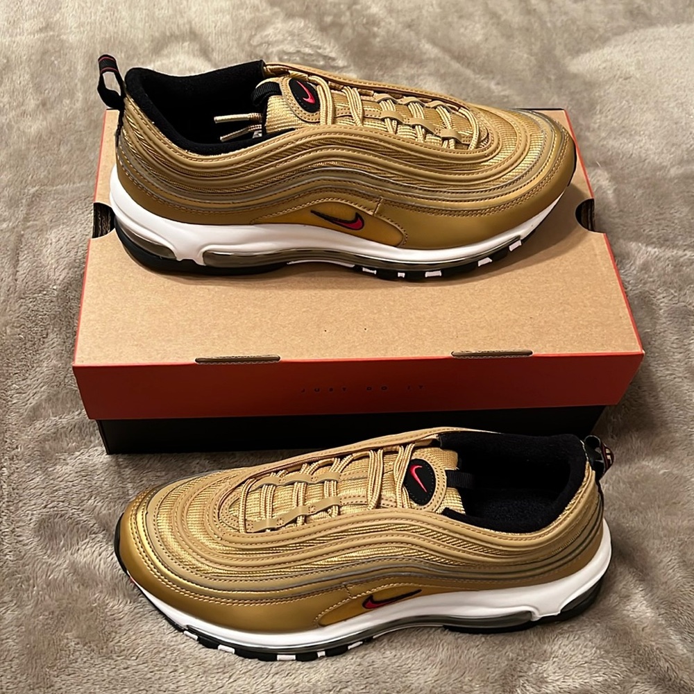 New mens size 10.5 NIKE AIR MAX 97 OG Limited Edition, Limited Production.